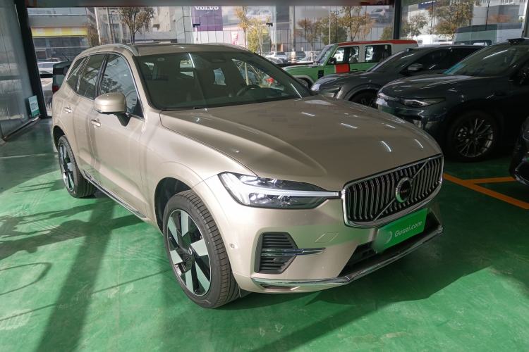 Used Volvo XC60 New Energy 2024 T8 Plug-in Hybrid Long-Range All-Wheel Drive Smart Luxury Edition Exterior 2