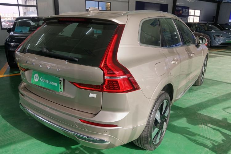 Used Volvo XC60 New Energy 2024 T8 Plug-in Hybrid Long-Range All-Wheel Drive Smart Luxury Edition Exterior 5