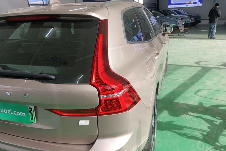 Used Volvo XC60 New Energy 2024 T8 Plug-in Hybrid Long-Range All-Wheel Drive Smart Luxury Edition Exterior 6