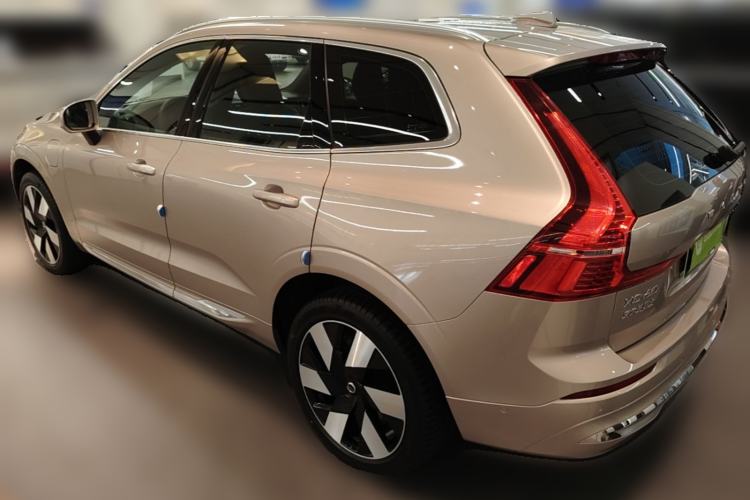 Used Volvo XC60 New Energy 2024 T8 Plug-in Hybrid Long-Range All-Wheel Drive Smart Luxury Edition Rear Left 45 Deg
