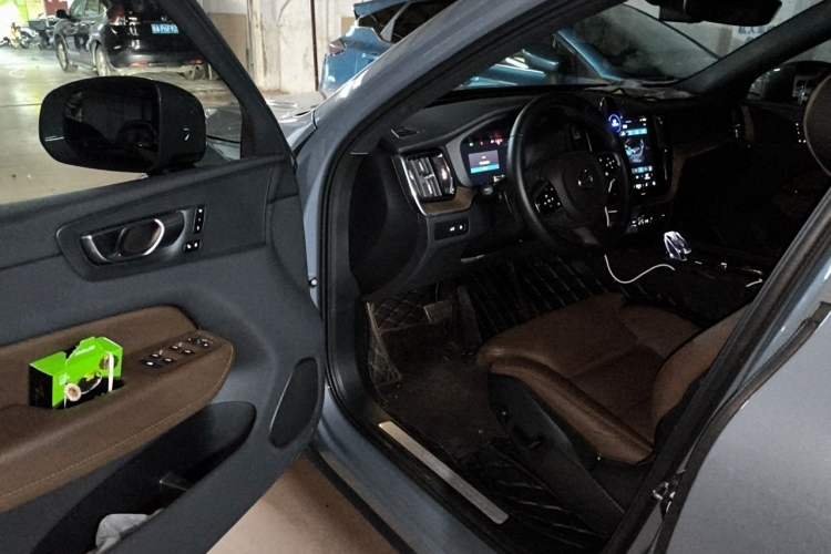 Used Volvo XC60 New Energy 2024 T8 Plug-in Hybrid Long-Range All-Wheel Drive Smart Luxury Edition Driver Seat