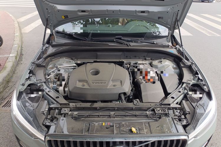 Used Volvo XC60 New Energy 2024 T8 Plug-in Hybrid Long-Range All-Wheel Drive Smart Luxury Edition Engine Bay