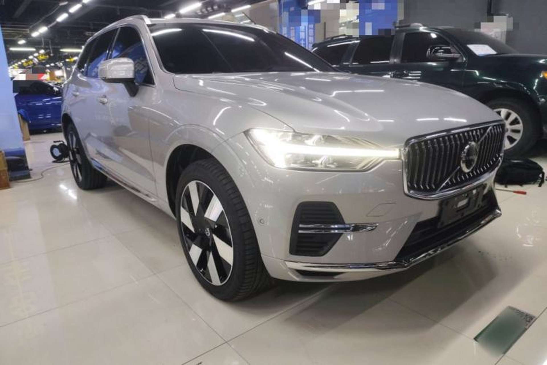 Used Volvo XC60 New Energy 2024 T8 Plug-in Hybrid Long-Range All-Wheel Drive Smart Luxury Edition Exterior 1