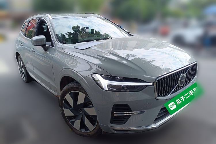 Used Volvo XC60 New Energy 2024 T8 Plug-in Hybrid Long-Range All-Wheel Drive Smart Luxury Edition Front Right 45 Deg