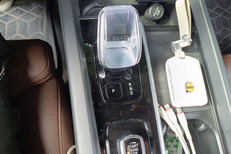 Used Volvo XC60 New Energy 2024 T8 Plug-in Hybrid Long-Range All-Wheel Drive Smart Luxury Edition Gear Lever