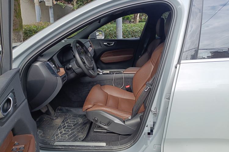 Used Volvo XC60 New Energy 2024 T8 Plug-in Hybrid Long-Range All-Wheel Drive Smart Luxury Edition Left Front Seat