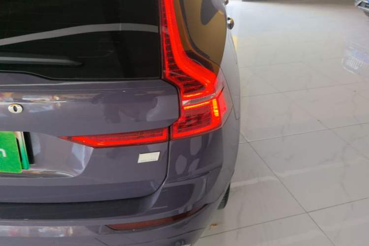 Used Volvo XC60 New Energy 2024 T8 Plug-in Hybrid Long-Range All-Wheel Drive Smart Luxury Edition Right Rear Taillight
