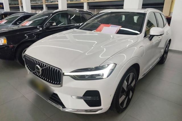Używany Volvo XC60 New Energy 2024 T8 Plug-in Hybrid Long-Range All-Wheel Drive Smart Luxury Edition