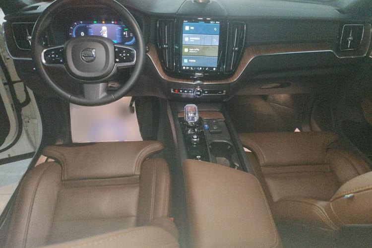 Used Volvo XC60 New Energy 2024 T8 Plug-in Hybrid Long-Range All-Wheel Drive Smart Luxury Edition Center Console