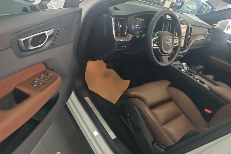 Used Volvo XC60 New Energy 2024 T8 Plug-in Hybrid Long-Range All-Wheel Drive Smart Luxury Edition Driver Seat