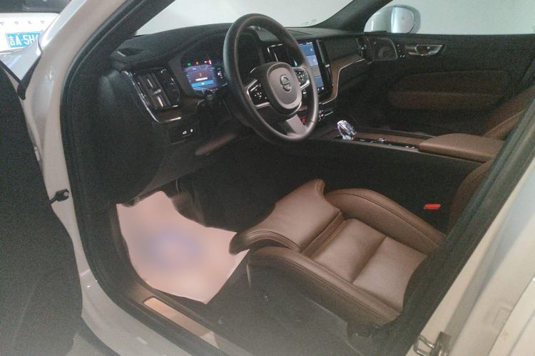 Used Volvo XC60 New Energy 2024 T8 Plug-in Hybrid Long-Range All-Wheel Drive Smart Luxury Edition Driver Seat
