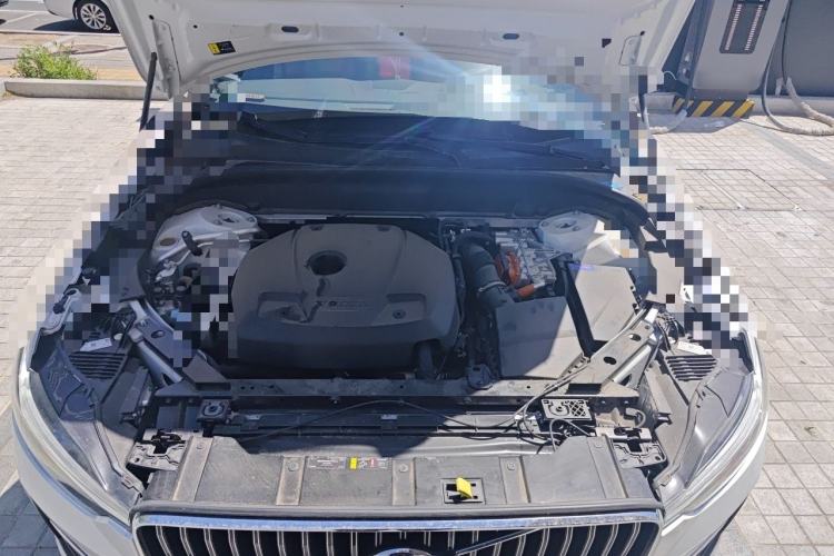Used Volvo XC60 New Energy 2024 T8 Plug-in Hybrid Long-Range All-Wheel Drive Smart Luxury Edition Engine Bay