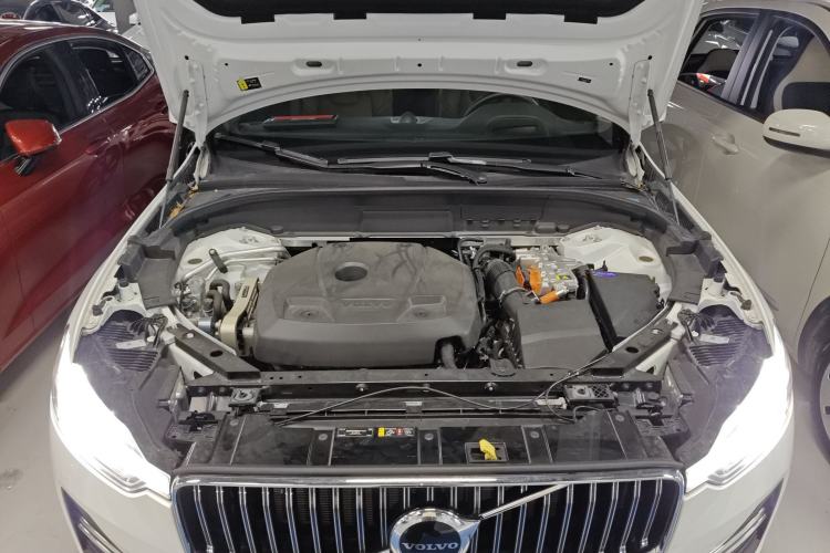Used Volvo XC60 New Energy 2024 T8 Plug-in Hybrid Long-Range All-Wheel Drive Smart Luxury Edition Engine Bay