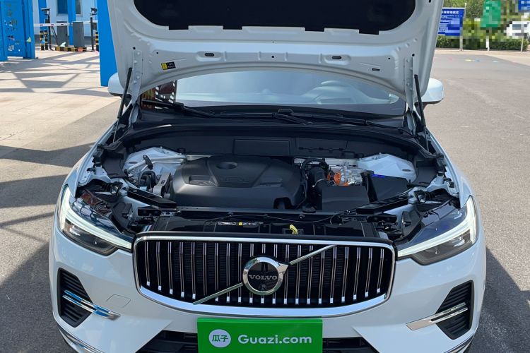 Used Volvo XC60 New Energy 2024 T8 Plug-in Hybrid Long-Range All-Wheel Drive Smart Luxury Edition Engine Bay