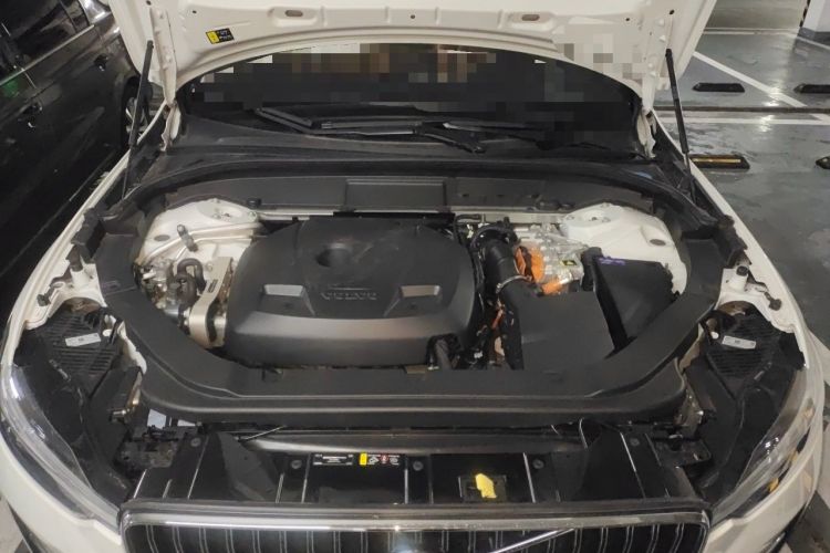 Used Volvo XC60 New Energy 2024 T8 Plug-in Hybrid Long-Range All-Wheel Drive Smart Luxury Edition Engine Bay