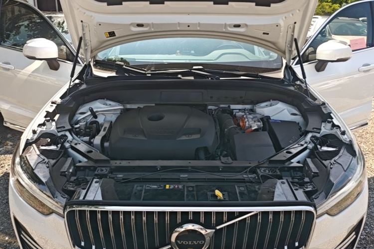 Used Volvo XC60 New Energy 2024 T8 Plug-in Hybrid Long-Range All-Wheel Drive Smart Luxury Edition Engine Bay