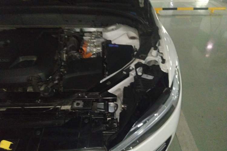 Used Volvo XC60 New Energy 2024 T8 Plug-in Hybrid Long-Range All-Wheel Drive Smart Luxury Edition Engine Bay Left