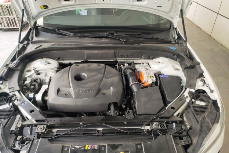Used Volvo XC60 New Energy 2024 T8 Plug-in Hybrid Long-Range All-Wheel Drive Smart & Sporty Edition Engine Bay