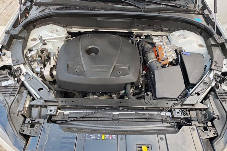 Used Volvo XC60 New Energy 2024 T8 Plug-in Hybrid Long-Range All-Wheel Drive Smart Luxury Edition Engine Bay