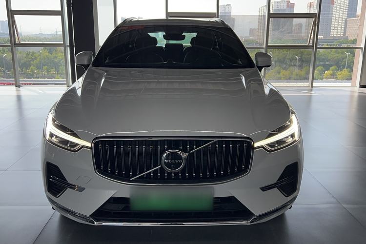 Used Volvo XC60 New Energy 2024 T8 Plug-in Hybrid Long-Range All-Wheel Drive Smart Luxury Edition Exterior 1