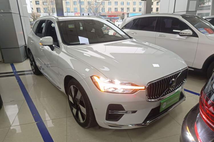 Used Volvo XC60 New Energy 2024 T8 Plug-in Hybrid Long-Range All-Wheel Drive Smart Luxury Edition Exterior 2