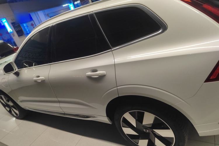 Used Volvo XC60 New Energy 2024 T8 Plug-in Hybrid Long-Range All-Wheel Drive Smart Luxury Edition Exterior 3