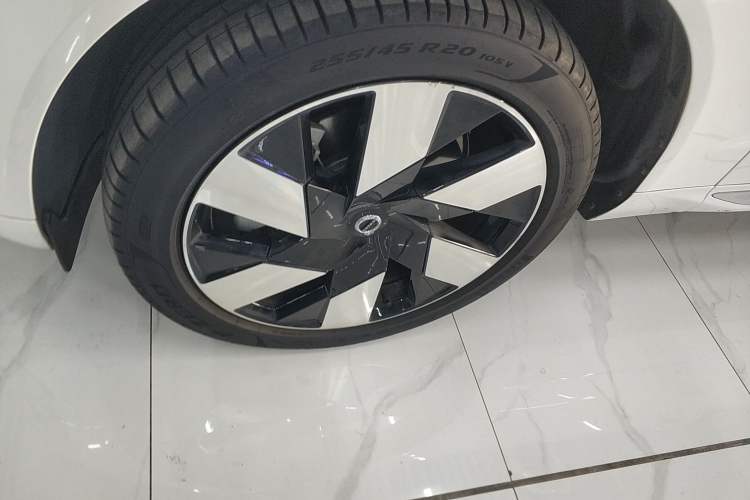 Used Volvo XC60 New Energy 2024 T8 Plug-in Hybrid Long-Range All-Wheel Drive Smart Luxury Edition Exterior 3