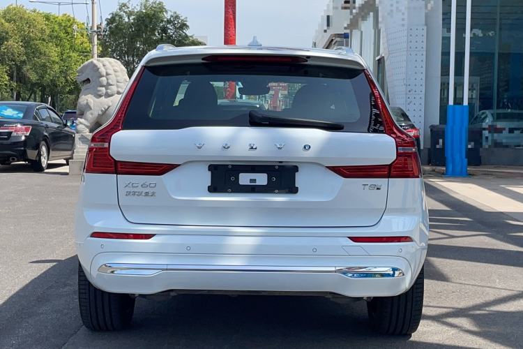 Used Volvo XC60 New Energy 2024 T8 Plug-in Hybrid Long-Range All-Wheel Drive Smart Luxury Edition Exterior 4