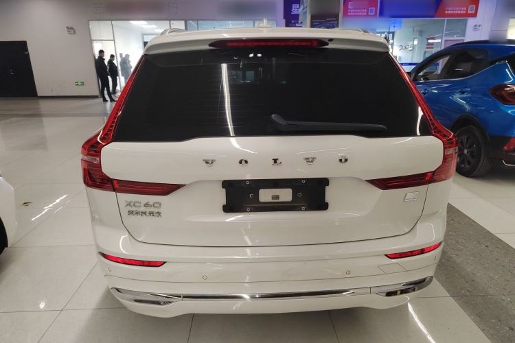 Used Volvo XC60 New Energy 2024 T8 Plug-in Hybrid Long-Range All-Wheel Drive Smart Luxury Edition Exterior 4