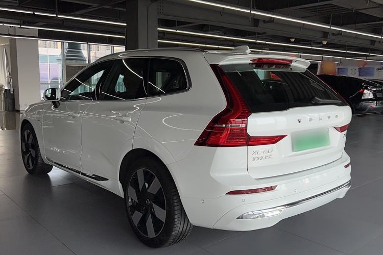 Used Volvo XC60 New Energy 2024 T8 Plug-in Hybrid Long-Range All-Wheel Drive Smart Luxury Edition Exterior 5