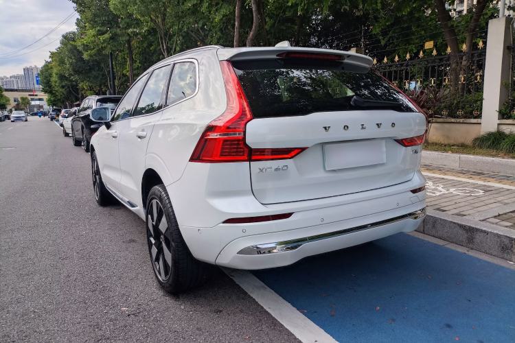Used Volvo XC60 New Energy 2024 T8 Plug-in Hybrid Long-Range All-Wheel Drive Smart Luxury Edition Exterior 5