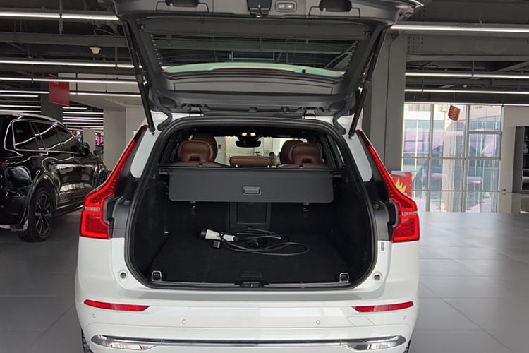 Used Volvo XC60 New Energy 2024 T8 Plug-in Hybrid Long-Range All-Wheel Drive Smart Luxury Edition Exterior 7