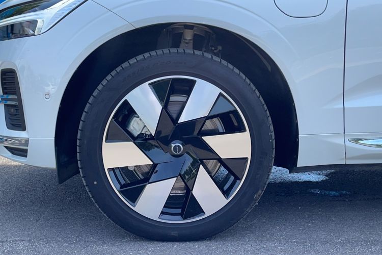 Used Volvo XC60 New Energy 2024 T8 Plug-in Hybrid Long-Range All-Wheel Drive Smart Luxury Edition Exterior 7