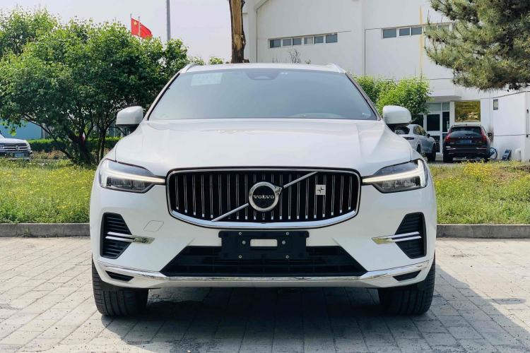 Used Volvo XC60 New Energy 2024 T8 Plug-in Hybrid Long-Range All-Wheel Drive Smart Luxury Edition Front