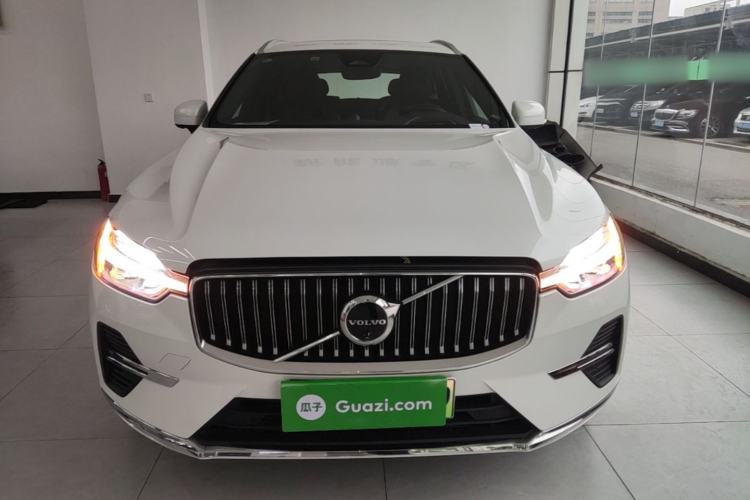 Used Volvo XC60 New Energy 2024 T8 Plug-in Hybrid Long-Range All-Wheel Drive Smart Luxury Edition Front