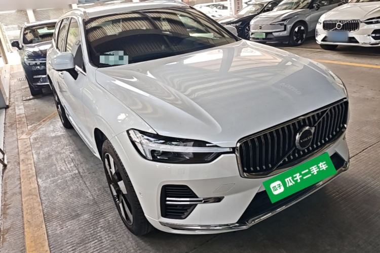 Used Volvo XC60 New Energy 2024 T8 Plug-in Hybrid Long-Range All-Wheel Drive Smart Luxury Edition Front Right 45 Deg