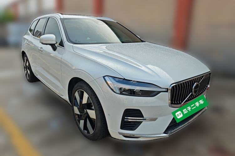 Used Volvo XC60 New Energy 2024 T8 Plug-in Hybrid Long-Range All-Wheel Drive Smart Luxury Edition Front Right 45 Deg