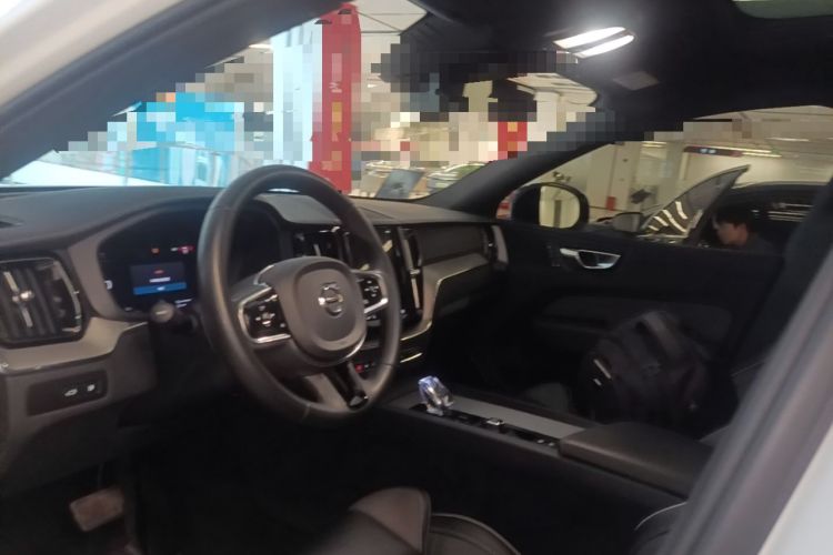 Used Volvo XC60 New Energy 2024 T8 Plug-in Hybrid Long-Range All-Wheel Drive Smart & Sporty Edition Headliner