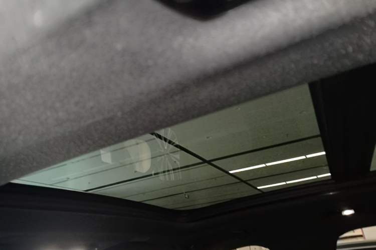 Used Volvo XC60 New Energy 2024 T8 Plug-in Hybrid Long-Range All-Wheel Drive Smart & Sporty Edition Headliner