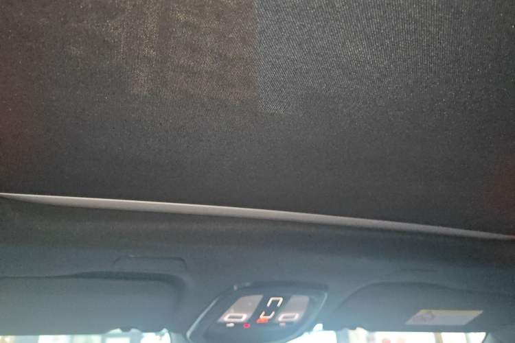 Used Volvo XC60 New Energy 2024 T8 Plug-in Hybrid Long-Range All-Wheel Drive Smart Luxury Edition Headliner
