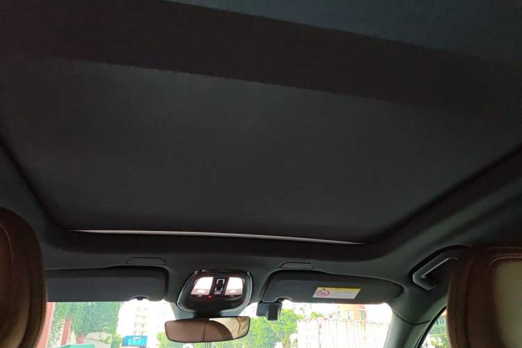 Used Volvo XC60 New Energy 2024 T8 Plug-in Hybrid Long-Range All-Wheel Drive Smart Luxury Edition Headliner