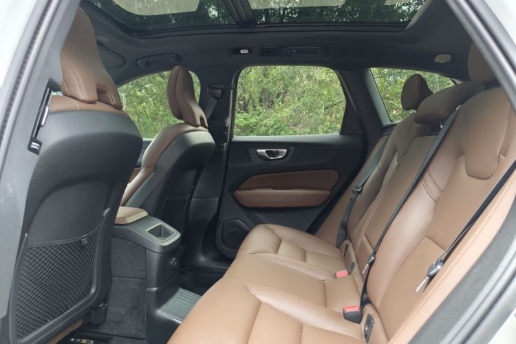 Used Volvo XC60 New Energy 2024 T8 Plug-in Hybrid Long-Range All-Wheel Drive Smart Luxury Edition Interior 4
