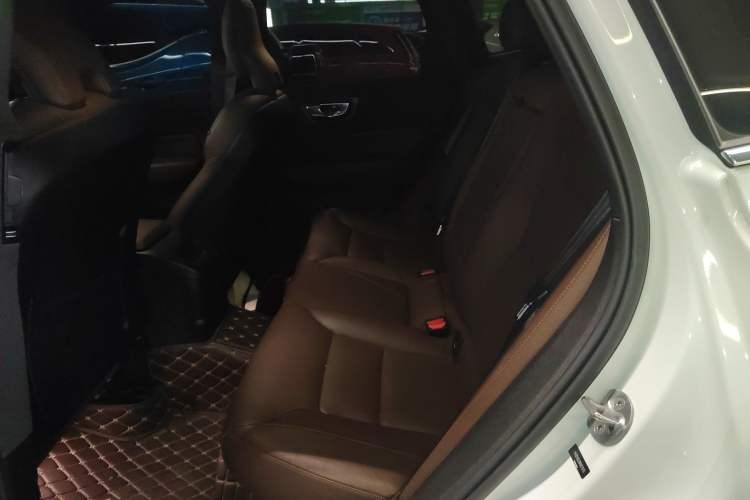 Used Volvo XC60 New Energy 2024 T8 Plug-in Hybrid Long-Range All-Wheel Drive Smart Luxury Edition Interior 4