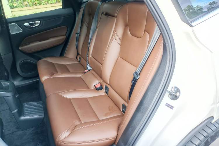 Used Volvo XC60 New Energy 2024 T8 Plug-in Hybrid Long-Range All-Wheel Drive Smart Luxury Edition Interior 6