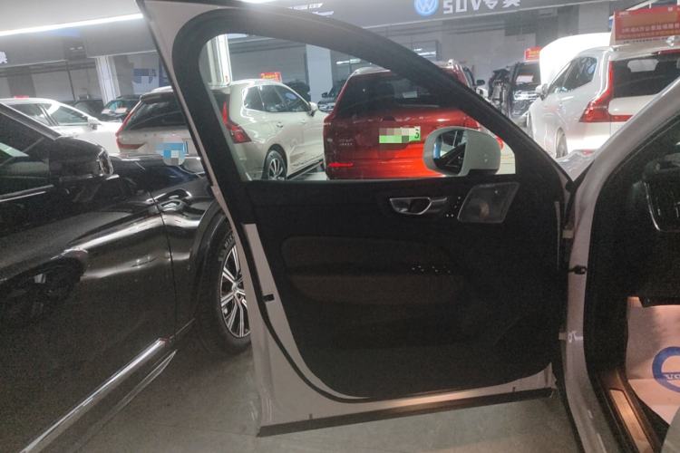 Used Volvo XC60 New Energy 2024 T8 Plug-in Hybrid Long-Range All-Wheel Drive Smart Luxury Edition Left Front Door Interior
