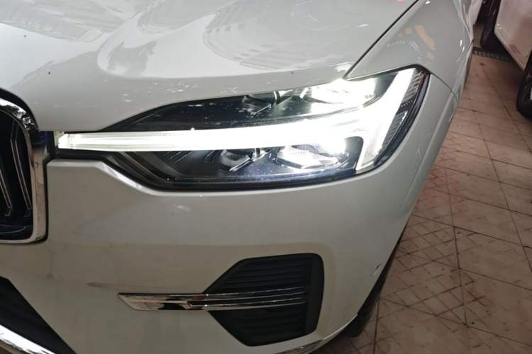 Used Volvo XC60 New Energy 2024 T8 Plug-in Hybrid Long-Range All-Wheel Drive Smart Luxury Edition Left Front Headlight