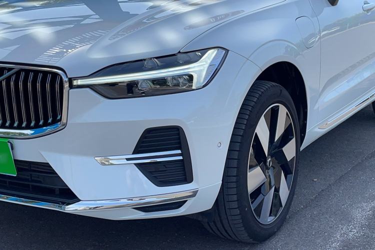 Used Volvo XC60 New Energy 2024 T8 Plug-in Hybrid Long-Range All-Wheel Drive Smart Luxury Edition Left Front Headlight