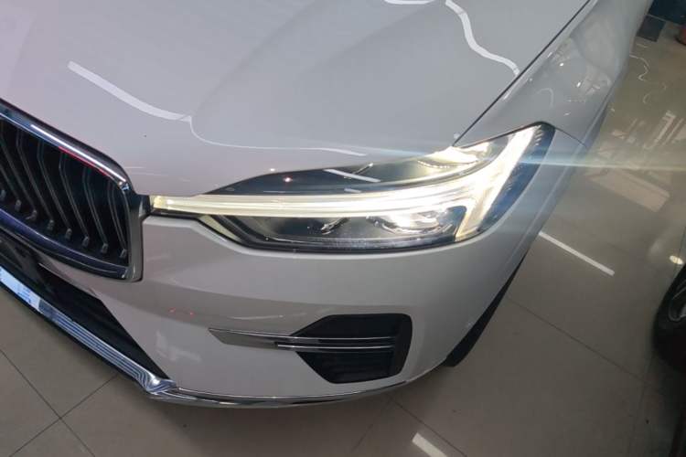 Used Volvo XC60 New Energy 2024 T8 Plug-in Hybrid Long-Range All-Wheel Drive Smart Luxury Edition Left Front Headlight