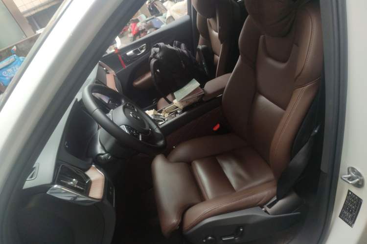 Used Volvo XC60 New Energy 2024 T8 Plug-in Hybrid Long-Range All-Wheel Drive Smart Luxury Edition Left Front Seat