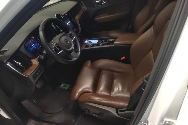 Used Volvo XC60 New Energy 2024 T8 Plug-in Hybrid Long-Range All-Wheel Drive Smart Luxury Edition Left Front Seat